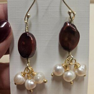 Earrings - Hanging pearls